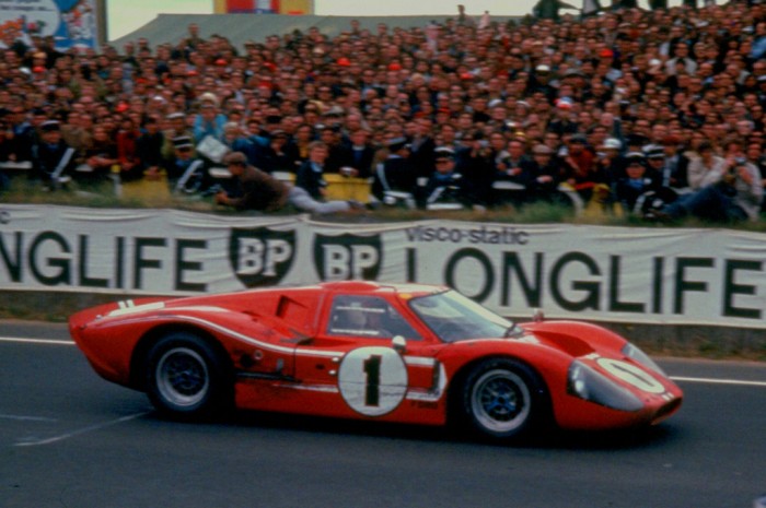La fameuse Ford MkIV victorieuse du Mans le 11 juin 1967