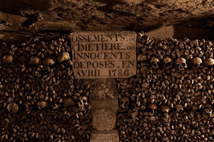 Les catacombes accueillent des ossements déposés à la fin du XVIIIème siècle
