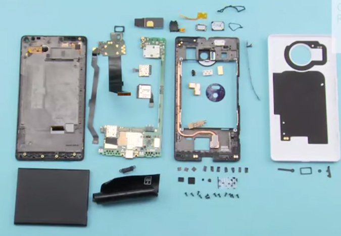 Le Lumia 950, totalement mis à nu