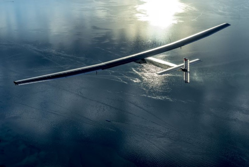 Solar Impulse 2 a atterri à Hawaï et explose son précédent record